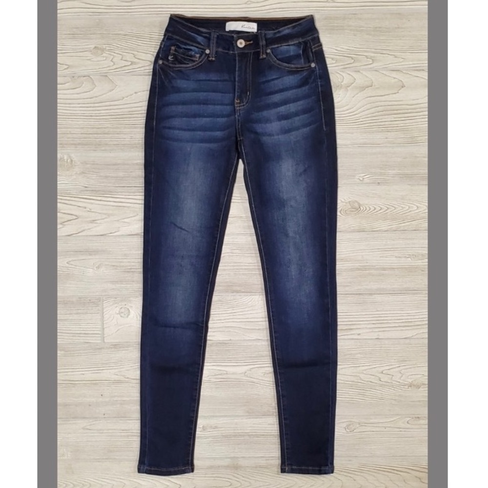 Skinny KanCan non distressed jeans